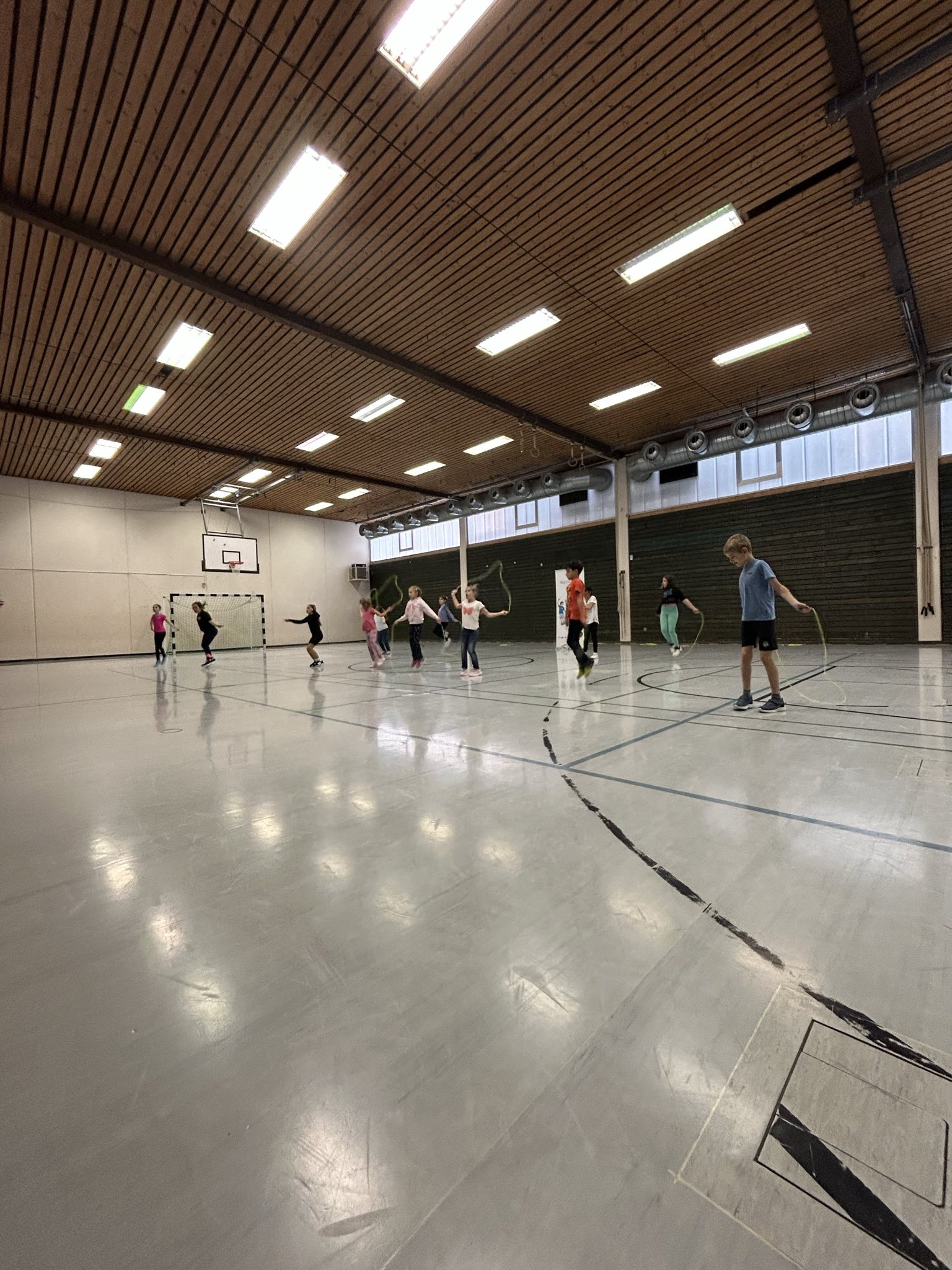 skipping3.jpg skipping3.jpg