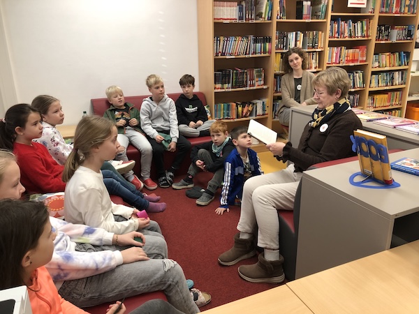 vorlesenr2.jpeg vorlesenr2.jpeg