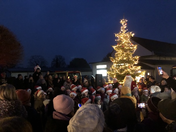 weihnachtsmarkt2.jpeg weihnachtsmarkt2.jpeg
